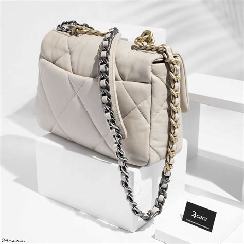 chanel 19 flap bag inside|Chanel bag 19 price.